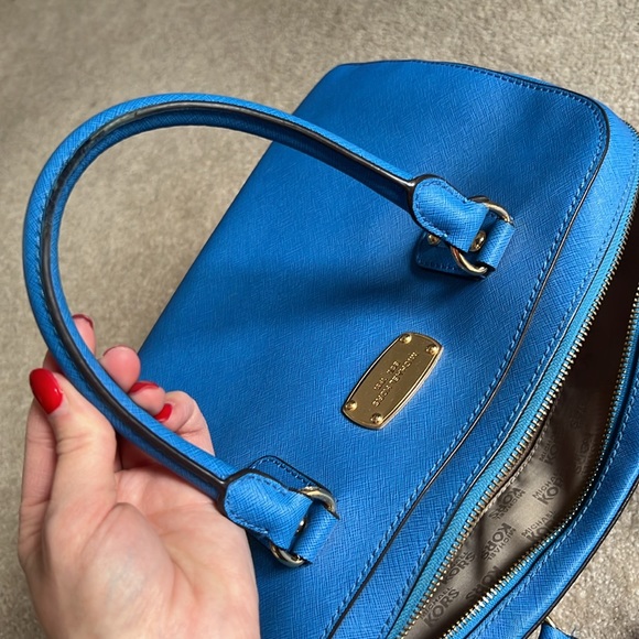 Blue MK Bag w strap - Picture 14 of 17